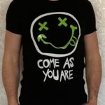 Замовити чорну чоловічу люмінесцентну футболку зі смайликом (розмір 46-54) в Україні