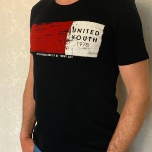 Купить черную мужскую футболку с круглым вырезом с принтом (размер 46-54) в Украине