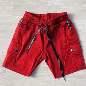 Купить красные детские трикотажные шорты на резинке с карманами дешево