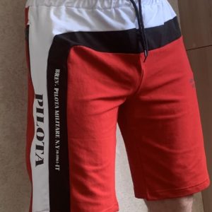 Заказать красные мужские трехцветные трикотажные шорты (размер 46-54) дешево
