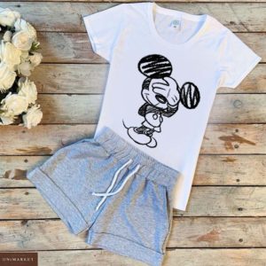 Приобрести белый/серый женский трикотажный костюм: шорты+футболка с принтом Микки Маус в интернете