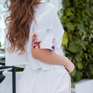 Придбати білий жіночий костюм: футболка на зав'язках + шорти з квітковим принтом (розмір 42-56) хорошої якості