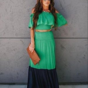 Замовити жіночий літній зелений костюм: спідниця в підлогу + топ з відкритими плечима (розмір 42-48) онлайн
