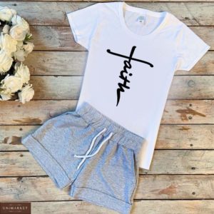 Заказать белый/серый женский трикотажный костюм: шорты+футболка с надписью Faith хорошего качества