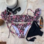 Купити рожевий жіночий комплект трійка: прінтованний купальник + однотонні плавки недорого