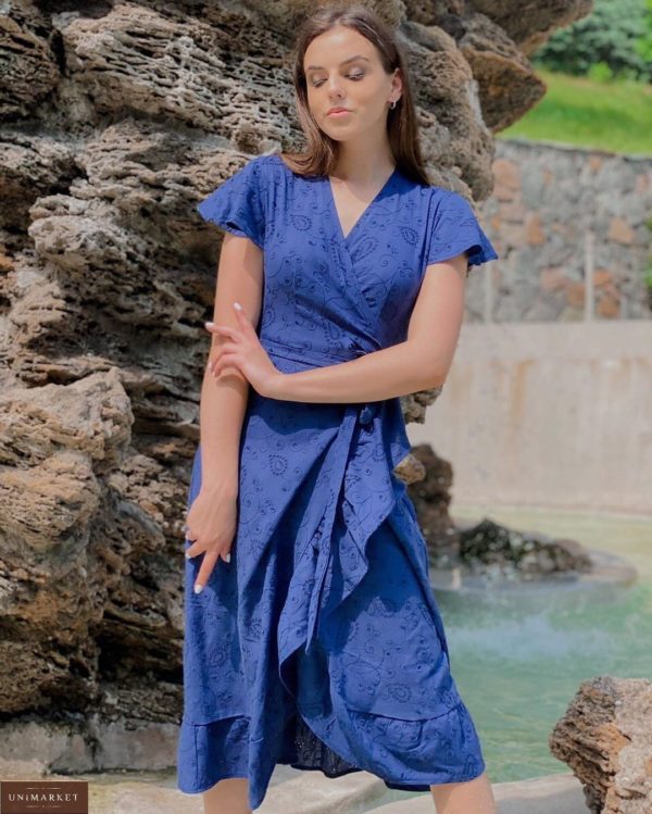 Приобрести синее женское льняное платье на запах с поясом и оборками (размер 42-50) по скидке