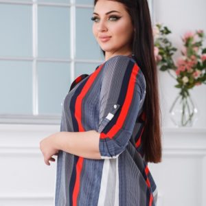 Замовити сіру жіночу блузку в різну вертикальну смужку (розмір 50-60) по знижці