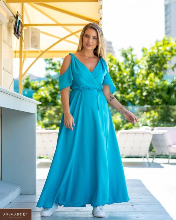 Заказать голубое на запах нежное платье для женщин с поясом и открытыми плечами (размер 48-64) дешево