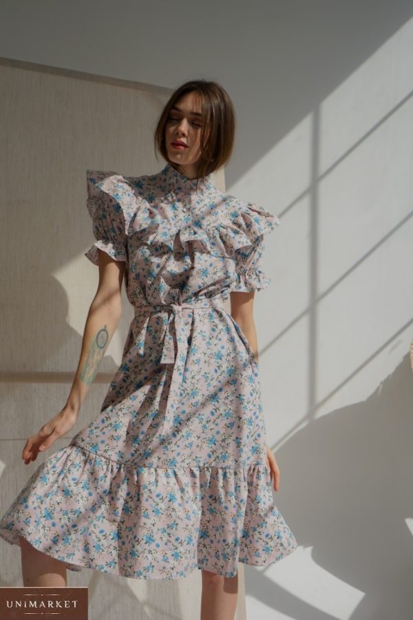 Купить закрытое платье женское на лето из льна с рюшами в цветочный принт серое размера 42-58 в Украине