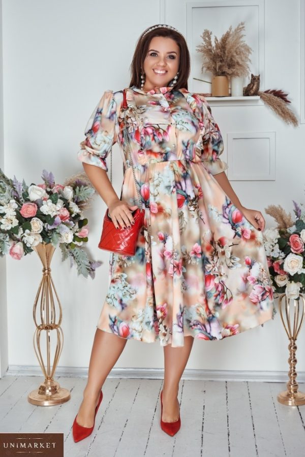 Купить жеское персиковое с рукавами-фонариками нежное цветное платье миди размера 42-58 выгодно