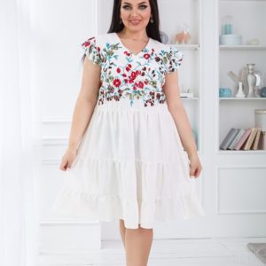 Купить белое женское платье свободного кроя из льна с цветной вышивкой (размер 50-56) выгодно