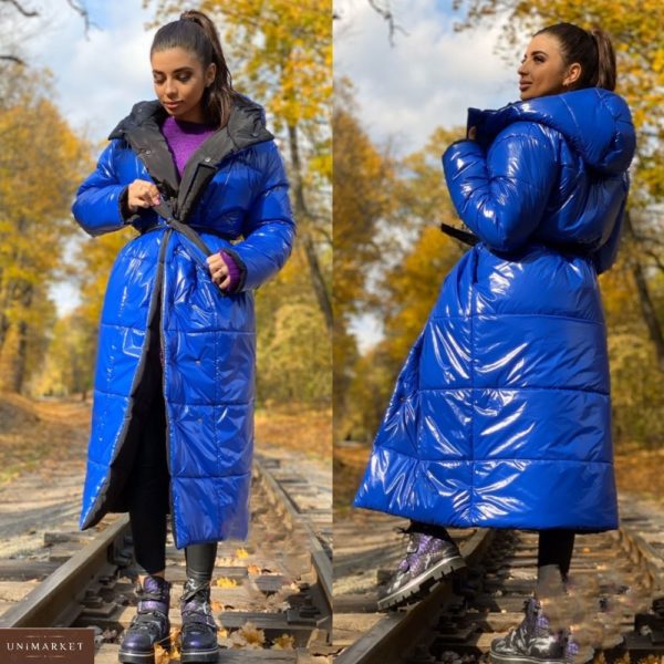 Купити двосторонню довгу куртку з поясом (розмір 42-58) для жінок синю / чорну по знижці