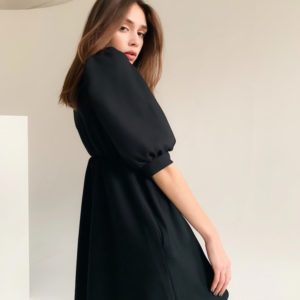 Приобрести женское маленькое черное платье с пышными рукавами (размер 42-48) по скидке