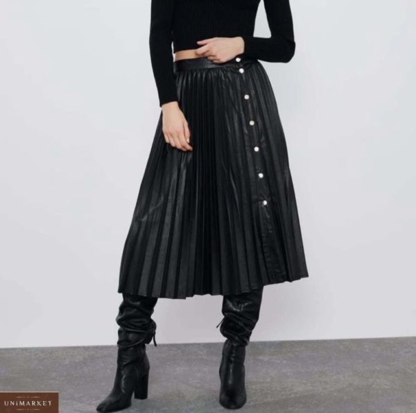 Купить черную юбку женскую плиссе длины миди из эко кожи онлайн