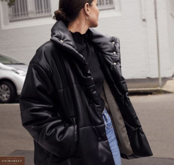 Придбати жіночу чорного кольору шкіряну куртку на підкладці з утеплювачем по знижці