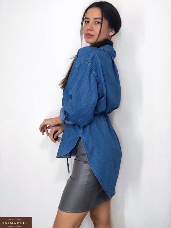 Купити жіночу джинсову сорочку вільного крою з тонким поясом (розмір 44-48) синього кольору недорого