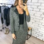 Заказать женский костюм серого цвета букле: пиджак + юбка (размер 42-48) онлайн