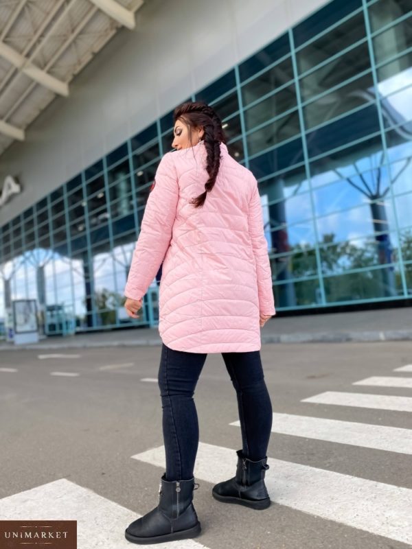 Купити жіночу куртку з асиметричним низом (розмір 42-48) рожевого кольору по знижці
