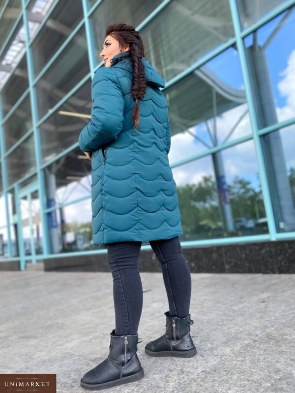 Купить женскую теплую куртку с волнистой стежкой (размер 42-50) цвета бутылка в Украине