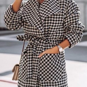 Купить женское пальто-халат из шерсти с кашемиром (размер 42-52) черно-белого цвета недорого