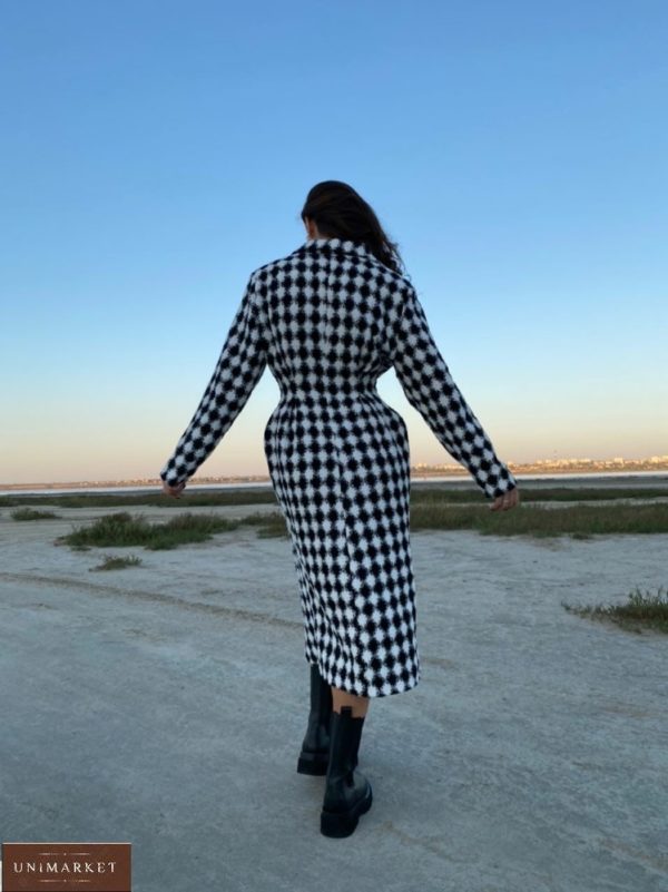 Придбати жіноче чорно-біле пальто в стилі Balenciaga по знижці в Україні