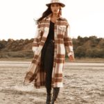 Купити жіноче пальто в клітку вільного крою в інтернеті кольору беж