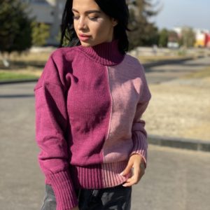 Заказать сиреневый свитер для женщин двух цветов под горло с шерстью (размер 42-48) онлайн