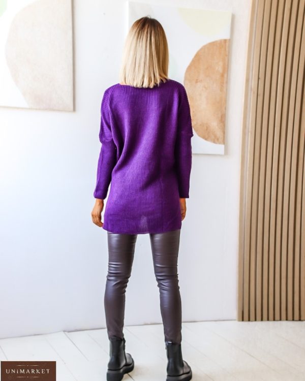 Приобрести женский однотонный свитер фиолетовый со спущенной линией плеча недорого