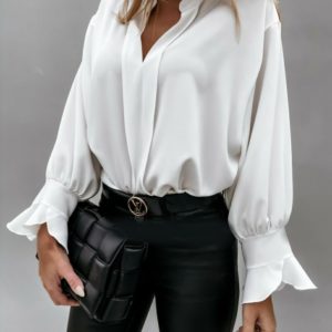 Замовити молочну блузу з софта з ніжними рукавами (розмір 42-56) для жінок недорого