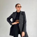 Замовити жіночий подовжений двобортний піджак чорного кольору (розмір 42-52) в інтернеті