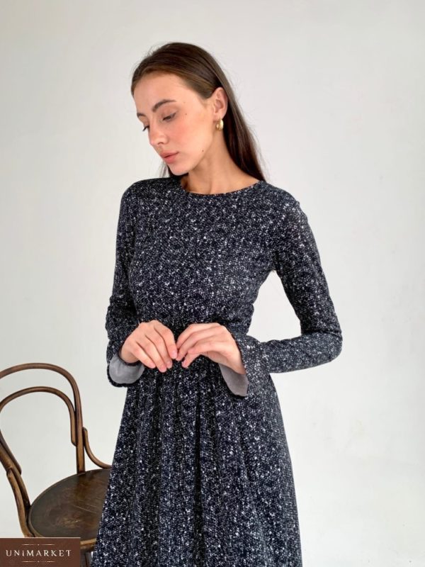 Купить онлайн женское трикотажное платье миди с принтом (размер 42-54) черного цвета