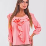 Заказать женскую персиковую блузку с рюшами с длинным рукавом недорого