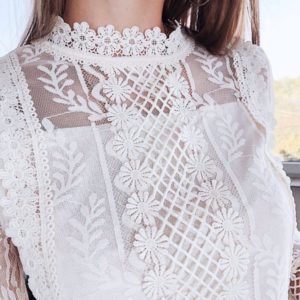 Придбати білу мереживну блузку жіночу з довгими рукавами недорого