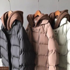 Купить женскую зимнюю куртку с двойным капюшоном из трехнитки черную, мокко, беж онлайн