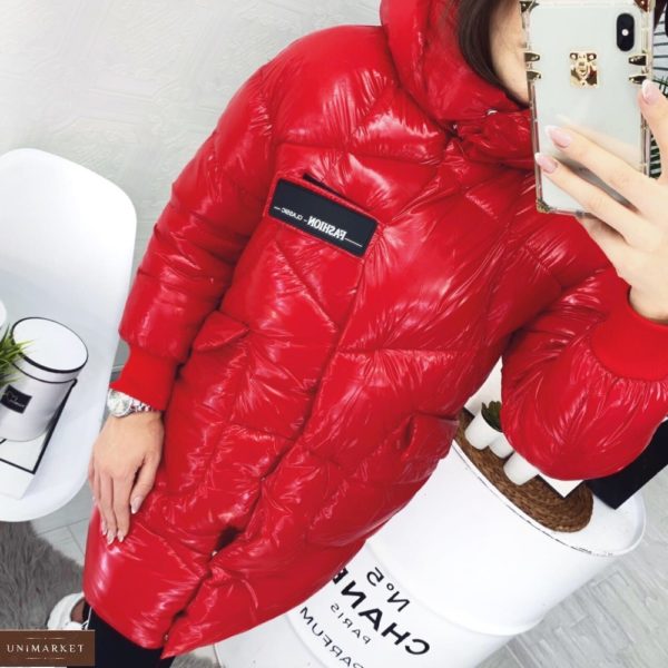 Купити червону подовжену куртку з кишенями на холлофайбер для жінок вигідно