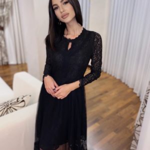 Купити жіночу ніжну сукню з гіпюру з довгим рукавом чорного кольору за низькими цінами