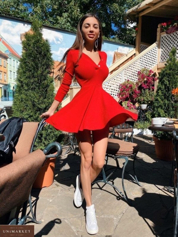 Придбати жіночу міні сукню зі спідницею-сонце з трикотажу червоного кольору недорого