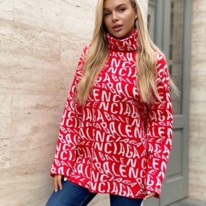 Замовити червоний подовжений жіночий светр під горло з лого Balenciaga по знижці