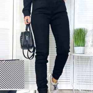 Купить дешево для женщин черные джинсы-джоггеры с флисом на резинке на зиму