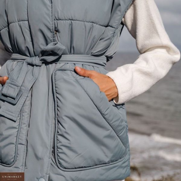 Заказать серого цвета утеплённый водонепроницаемый жилет с поясом и карманами для женщин по низким ценам