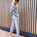 Заказать серый вязаный женский спортивный костюм Givenchy на змейке недорого