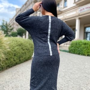 Купить женский графит костюм: юбка+джемпер из ангоры софт (размер 42-56) недорого