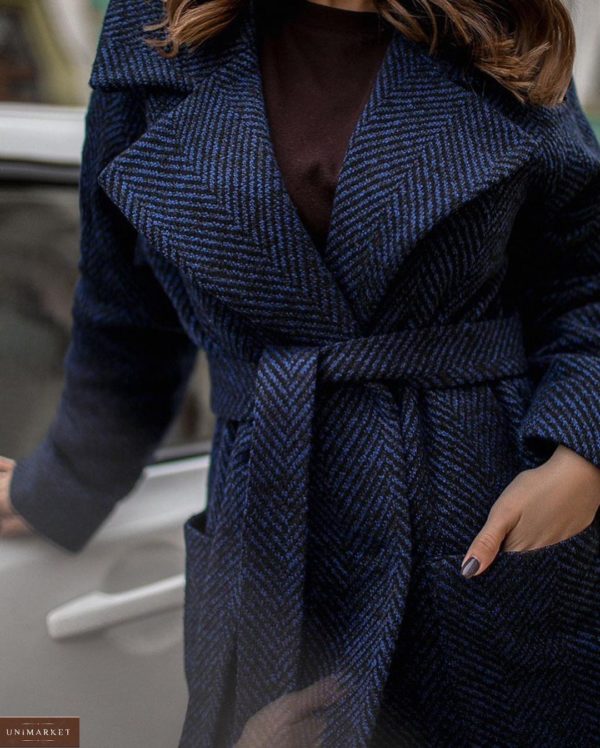 Приобрести женское зимнее пальто с поясом на подкладке синего цвета по низким ценам
