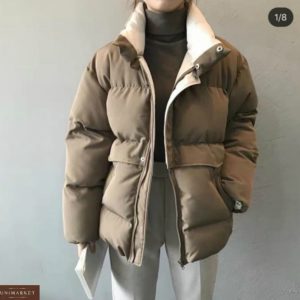 Придбати кольору мокко жіночу зимову об'ємну коротку куртку онлайн
