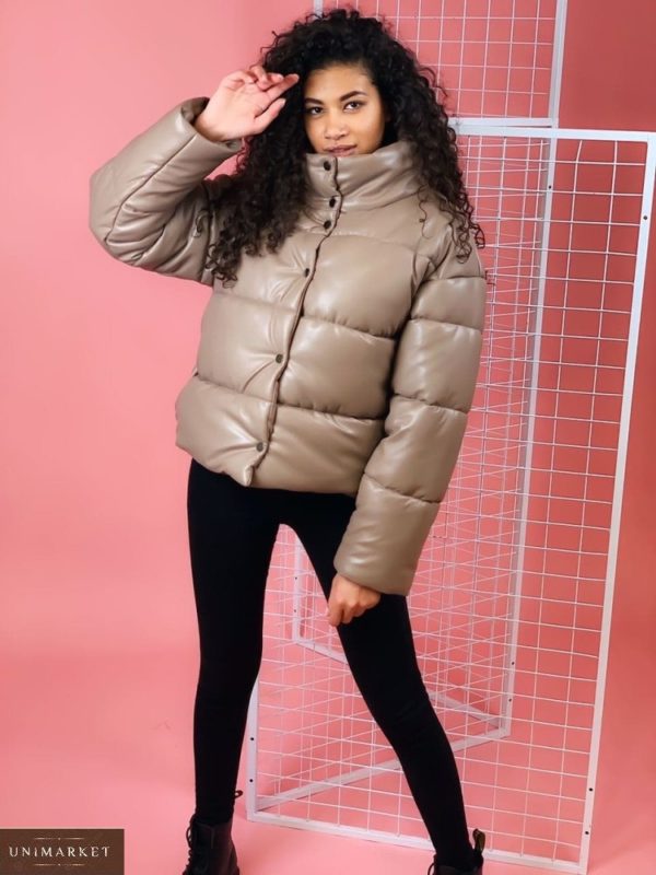 Купить онлайн цвета мокко тёплую зимнюю куртку из эко кожи для женщин