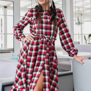 Купить красное шерстяное платье-рубашка онлайн в клетку (размер 42-48) женское