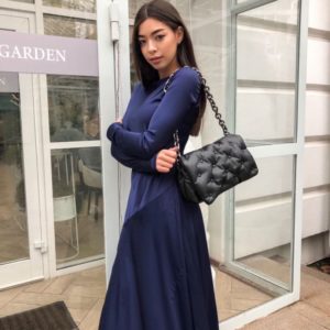 Придбати в інтернеті плаття з шовку довжини міді жіноче з розрізом синього кольору