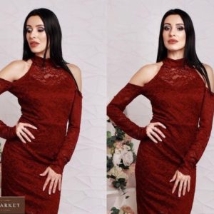 Заказать женское кружевное платье с открытыми плечами цвета бордо онлайн
