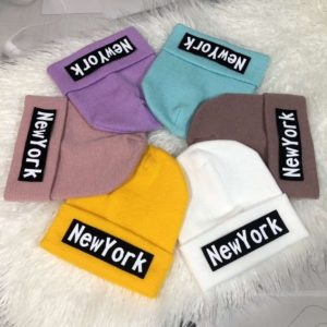 Приобрести выгодно шапку разных цветов с надписью New York для мужчин и женщин