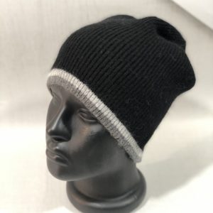 Приобрести черного цвета женскую и мужскую шерстяную шапку с полосками в интернете